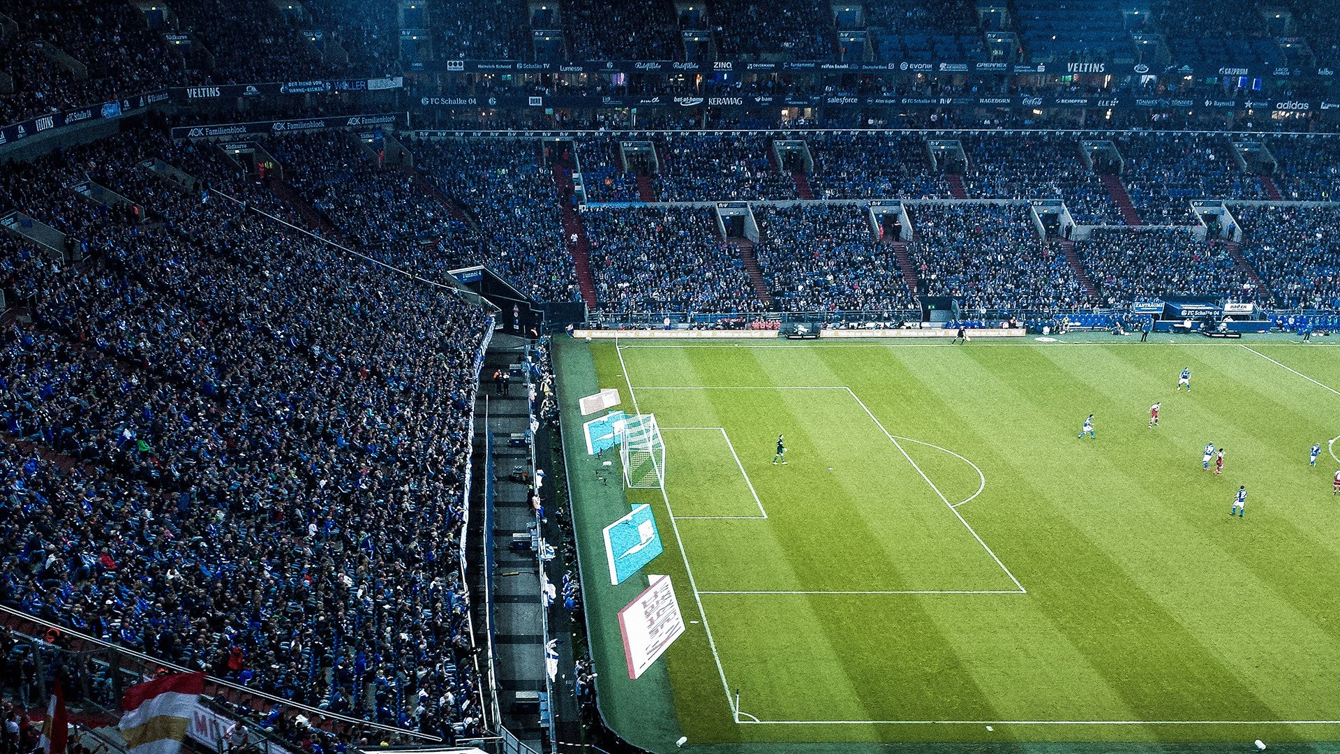 英超门票价格波动与球迷反应,英超球队门票收入